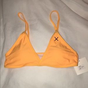 Boutine LA bikini top